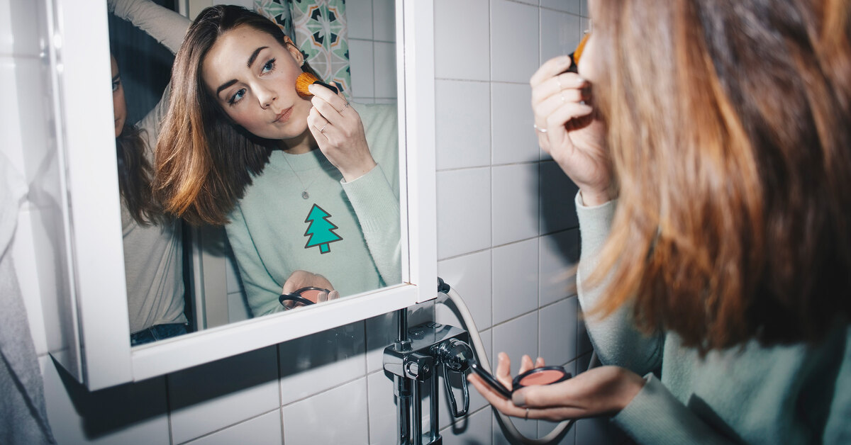 Как сделать макияж на Новый год, который не прибавит возраст: 5 мейкап-ошибок, которые допускают многие женщины
