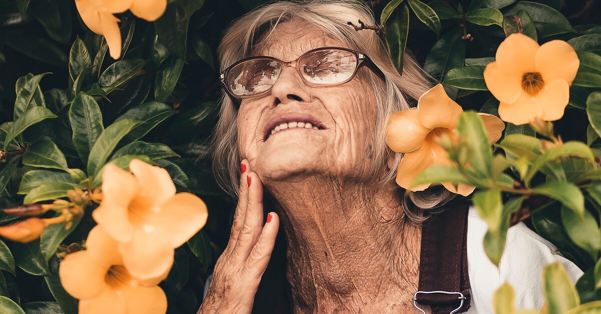 Как женщине не пахнуть «старушкой»: 3 совета врачей