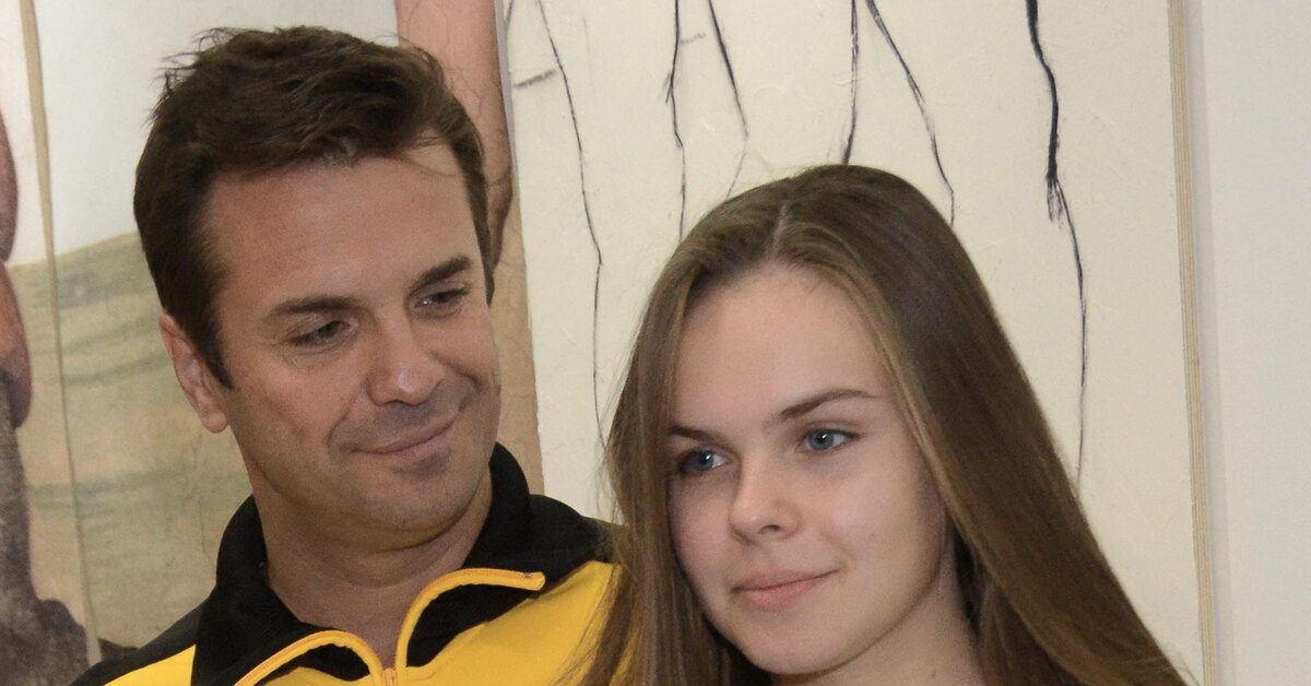 Страдающая от анорексии дочь Сергея Астахова призналась, что набрала 10 кг