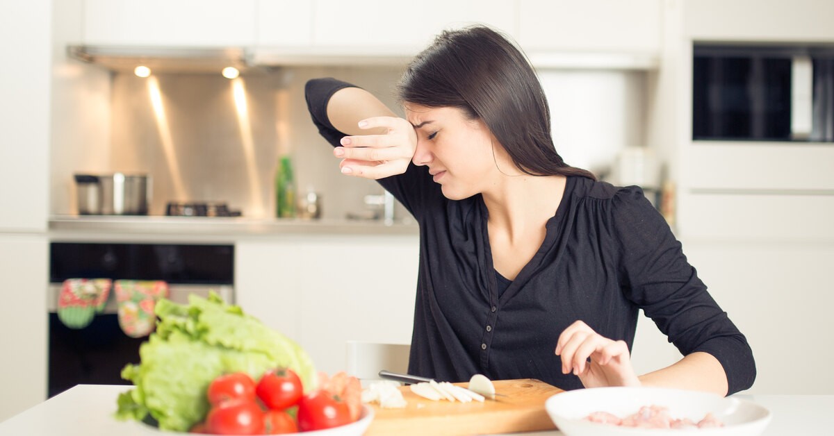6 способов порезать лук и не заплакать: советы поваров