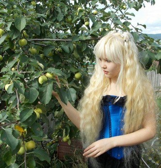 Кукольный дом Дины Азизовой: мать 11 лет превращала детей в игрушки из-за несчастной любви