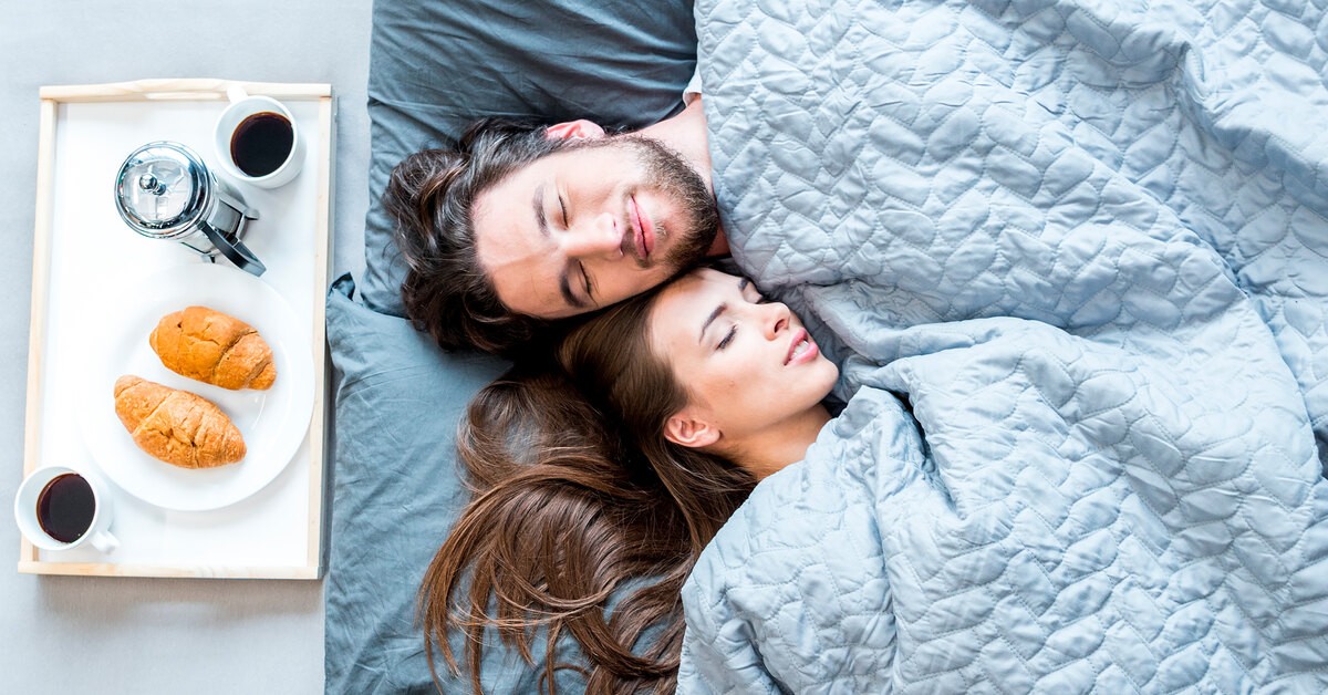 Психология сна: о чем говорит поза, в которой вы спите со своим любимым человеком