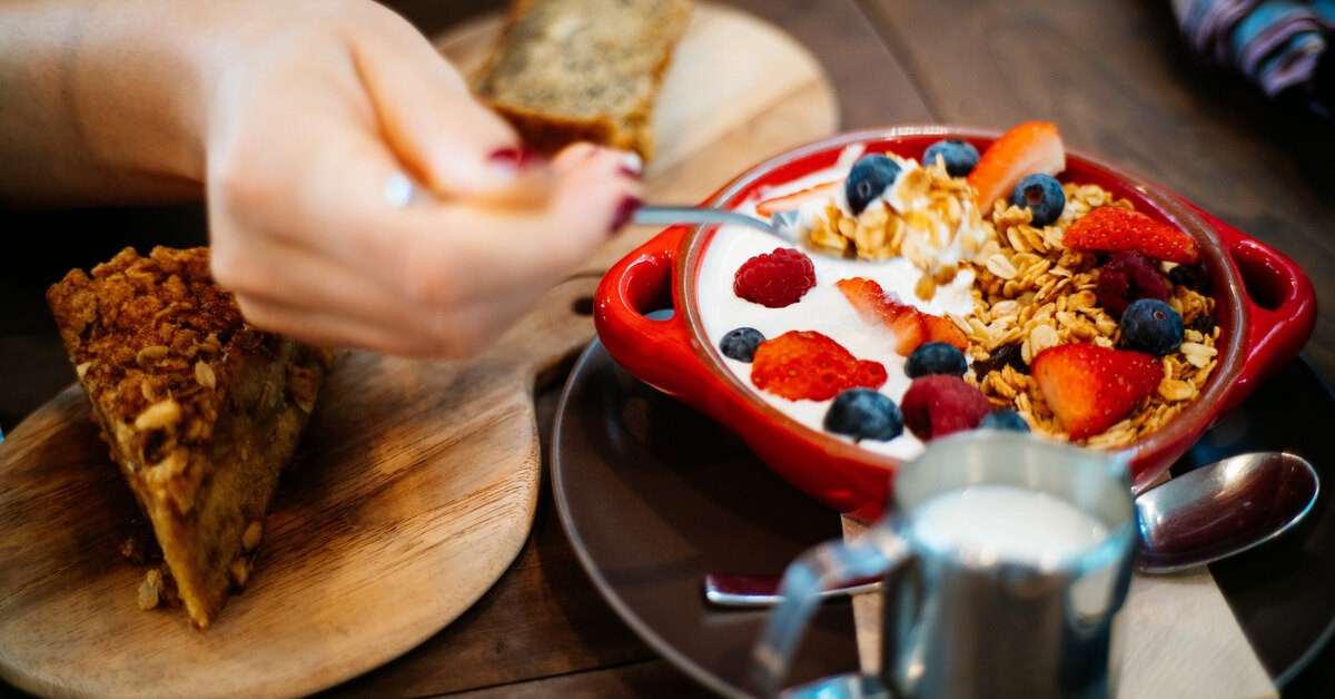 Едим на завтрак, а зря: 5 продуктов, на которые даже смотреть нельзя утром