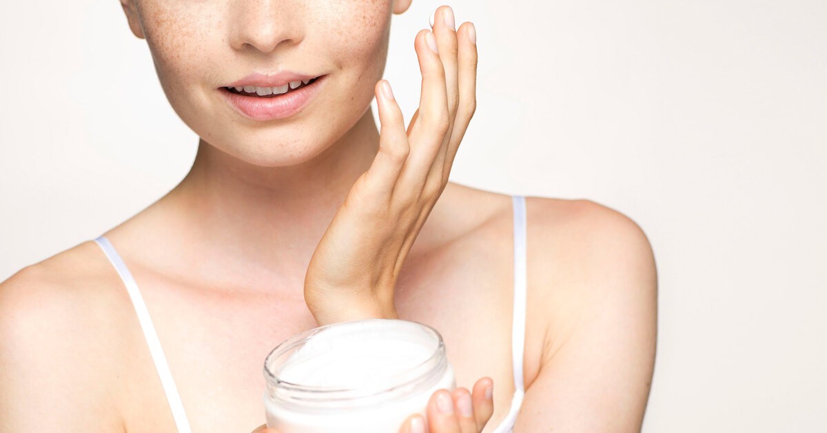 «Прокачай» увлажнение кожи: как работают кремы для лица и какое средство выбрать