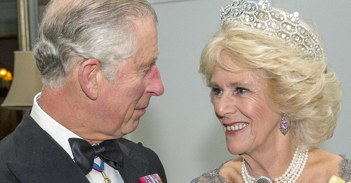 Королева Камилла встретила 19-ю годовщину свадьбы в подаренных бывшим любовником бриллиантах
