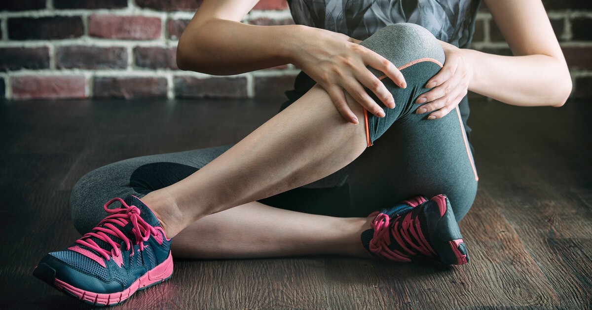 Это легкое упражнение сделает стройными твои колени — а бонусом укрепит ягодицы