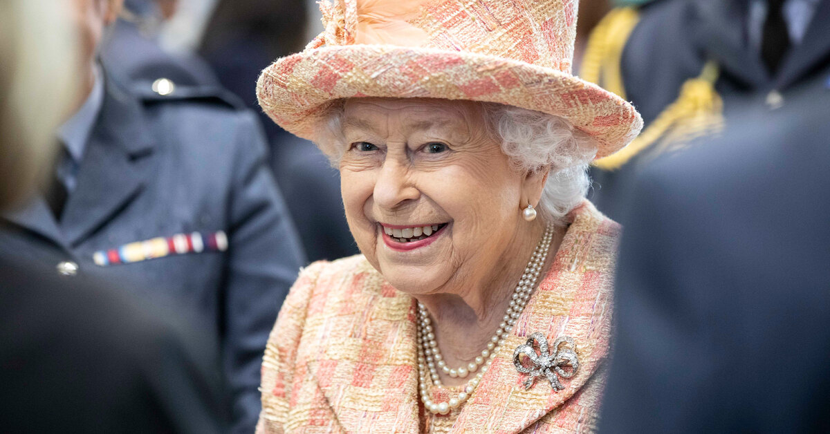 Красота по-королевски: как, несмотря на бум пластики, Елизавета II научилась принимать свою внешность