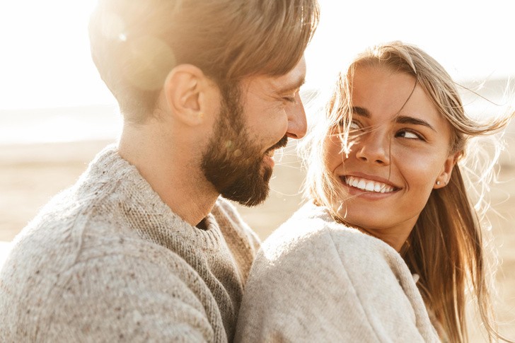 Любит не любит: 10 верных знаков того, что вы по-настоящему нравитесь мужчине